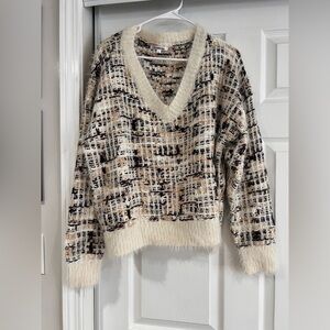 Elegant Cream V-Neck Sweater